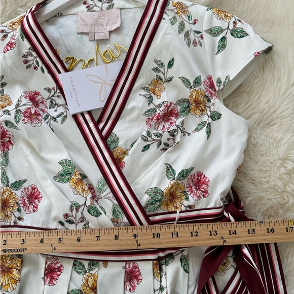 💋 EUC 💋 Gal Meets Glam Teresa Floral Wrap Dress SIZE - Picture 7 of 13